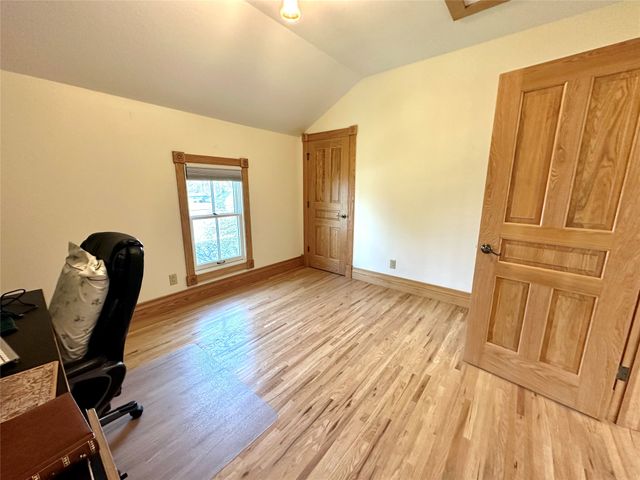 1316 4th Avenue, Grinnell, IA 50112