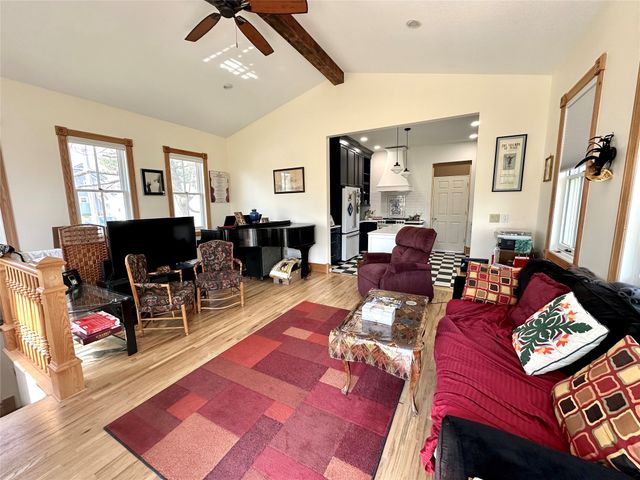 1316 4th Avenue, Grinnell, IA 50112