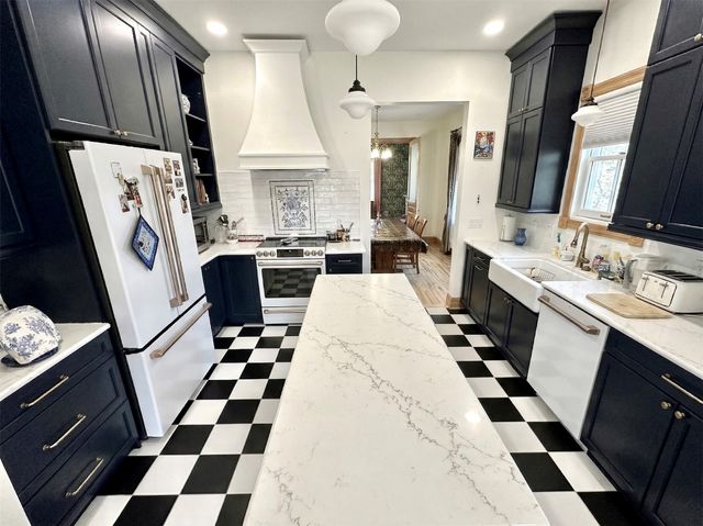 1316 4th Avenue, Grinnell, IA 50112