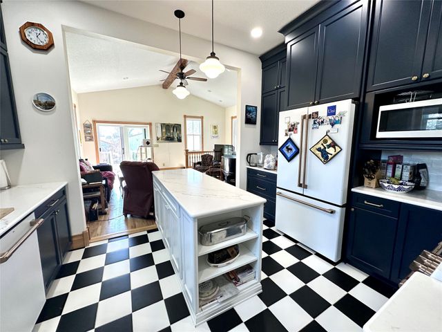 1316 4th Avenue, Grinnell, IA 50112