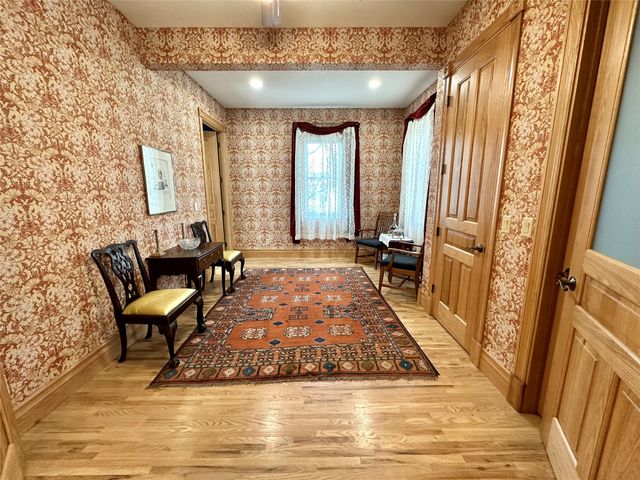 1316 4th Avenue, Grinnell, IA 50112