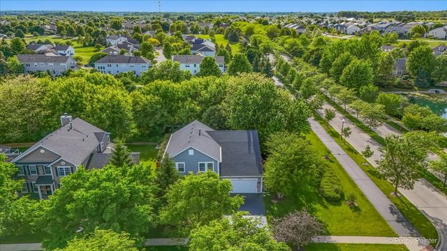406 Mooresfield Street, Elgin, IL 60124