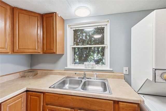 945 Vernon Drive, Dayton, OH 45402