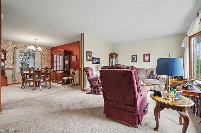 1210 Janet Avenue NW, North Canton, OH 44720