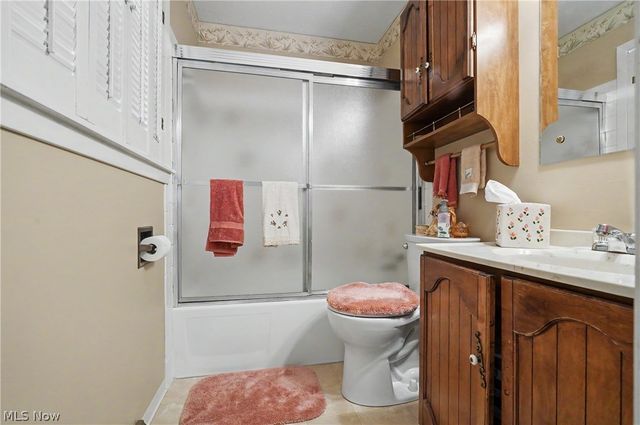 1210 Janet Avenue NW, North Canton, OH 44720