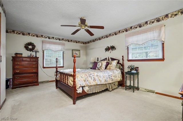 1210 Janet Avenue NW, North Canton, OH 44720