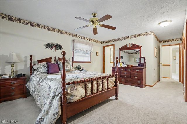 1210 Janet Avenue NW, North Canton, OH 44720