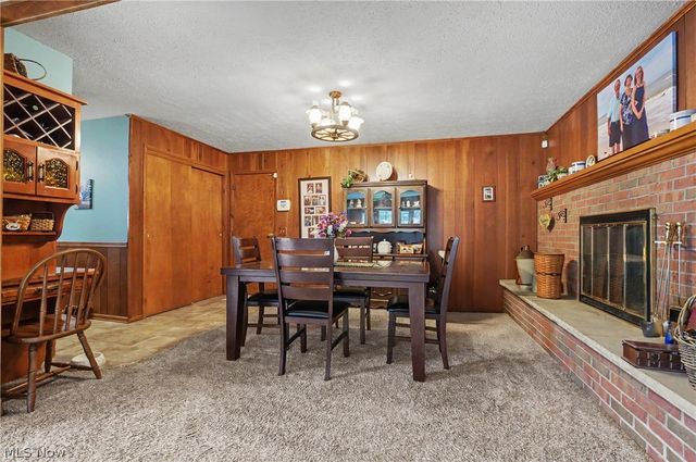 1210 Janet Avenue NW, North Canton, OH 44720