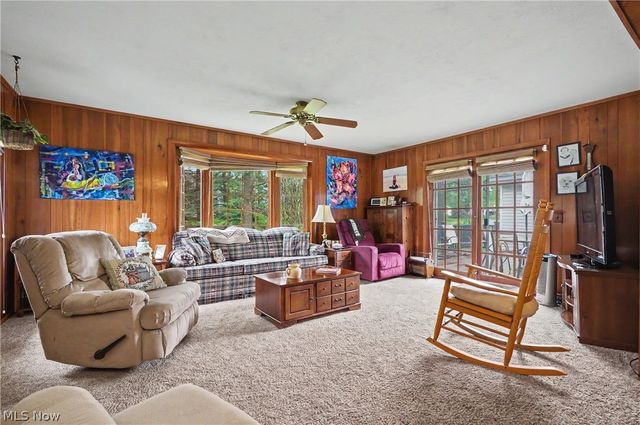 1210 Janet Avenue NW, North Canton, OH 44720