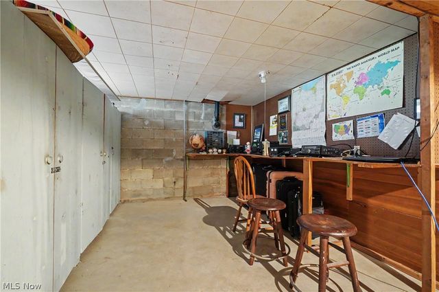 1210 Janet Avenue NW, North Canton, OH 44720