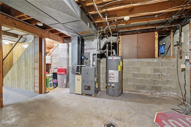 1210 Janet Avenue NW, North Canton, OH 44720