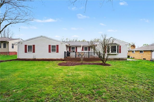 1210 Janet Avenue NW, North Canton, OH 44720