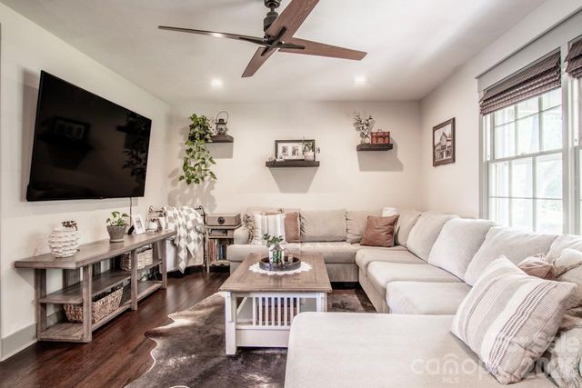 351 Eastwood Drive, Lincolnton, NC 28092