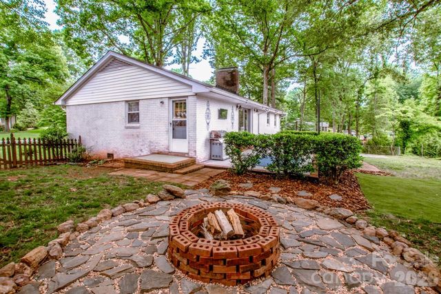 351 Eastwood Drive, Lincolnton, NC 28092