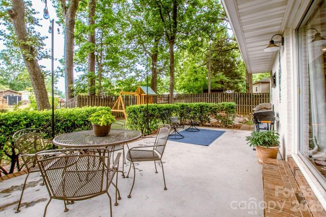 351 Eastwood Drive, Lincolnton, NC 28092