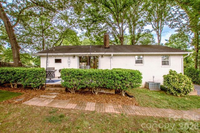 351 Eastwood Drive, Lincolnton, NC 28092