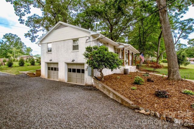 351 Eastwood Drive, Lincolnton, NC 28092