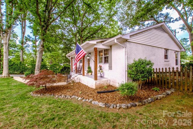 351 Eastwood Drive, Lincolnton, NC 28092