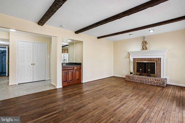 6604 TINA LN, Mclean, VA 22101