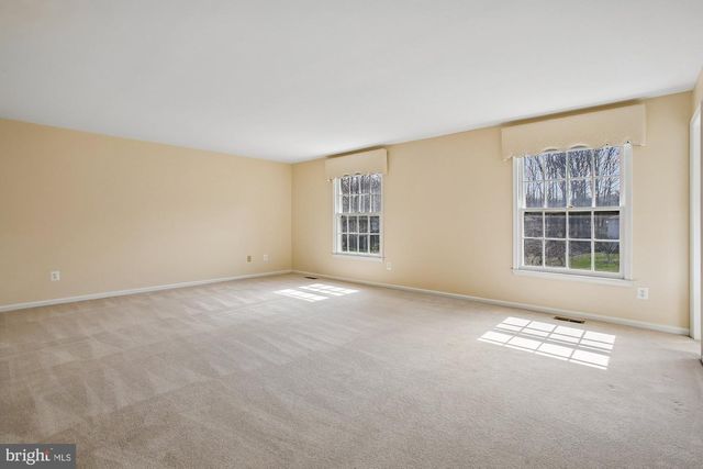 6604 TINA LN, Mclean, VA 22101