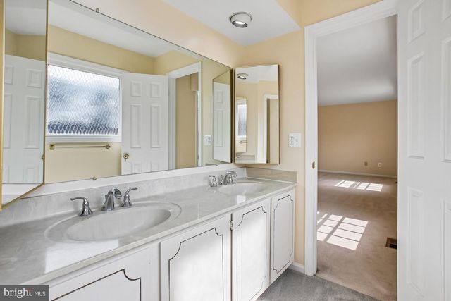 6604 TINA LN, Mclean, VA 22101