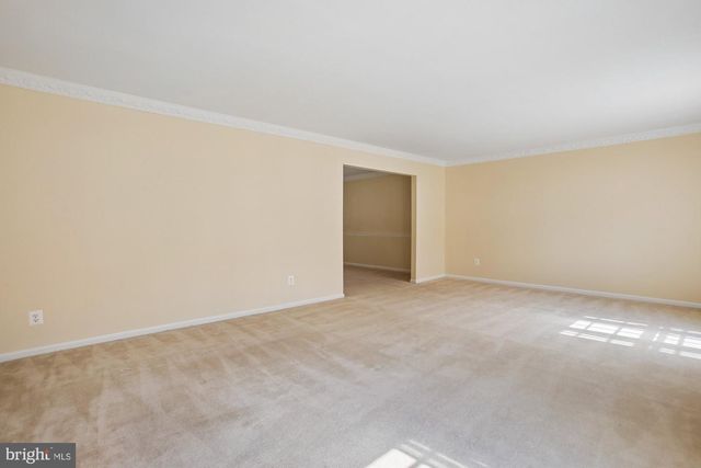 6604 TINA LN, Mclean, VA 22101