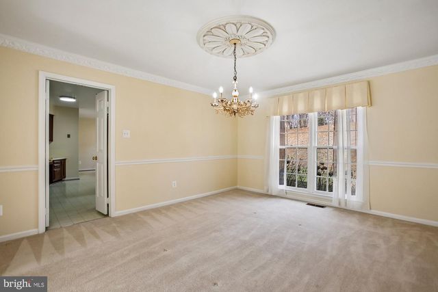 6604 TINA LN, Mclean, VA 22101