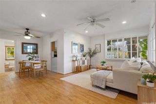 637 Kuaaina Way, Kailua, HI 96734