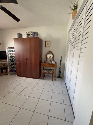 6190 W 19th Ave 205, Hialeah, FL 33012