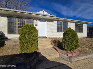 121 Governors Road, Lakewood, NJ 08701