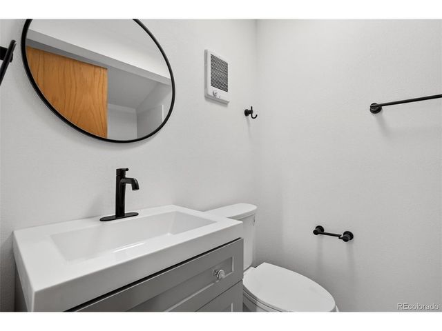 1120 Meadowlark Dr, Berthoud, CO 80513