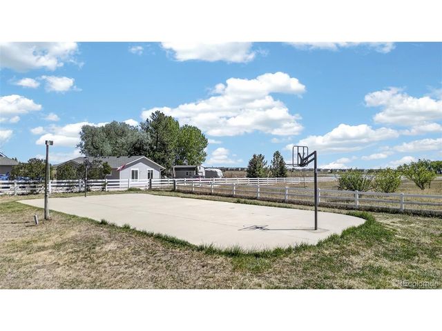 1120 Meadowlark Dr, Berthoud, CO 80513