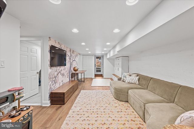 732 13TH ST SE, Washington, DC 20003