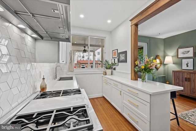 732 13TH ST SE, Washington, DC 20003