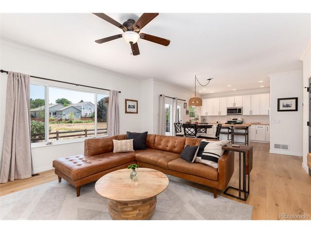 9672 Silverberry Cir, Littleton, CO 80129