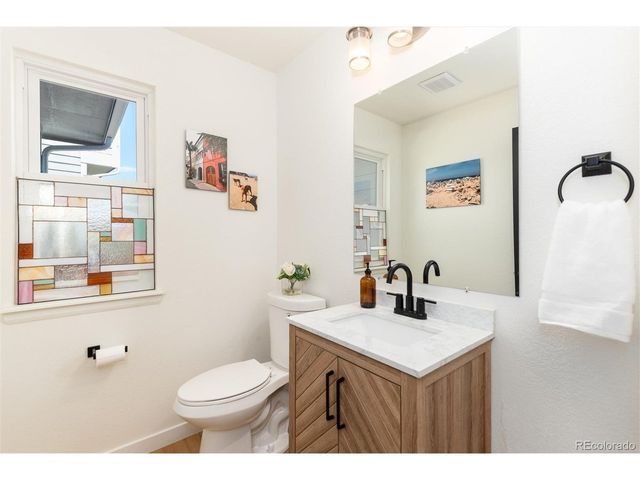 9672 Silverberry Cir, Littleton, CO 80129