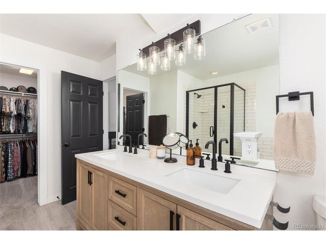 9672 Silverberry Cir, Littleton, CO 80129