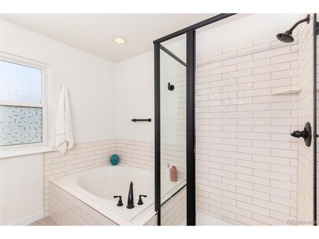 9672 Silverberry Cir, Littleton, CO 80129