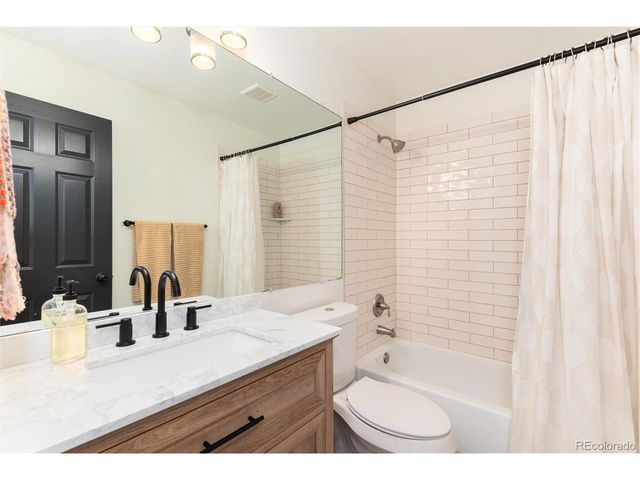 9672 Silverberry Cir, Littleton, CO 80129