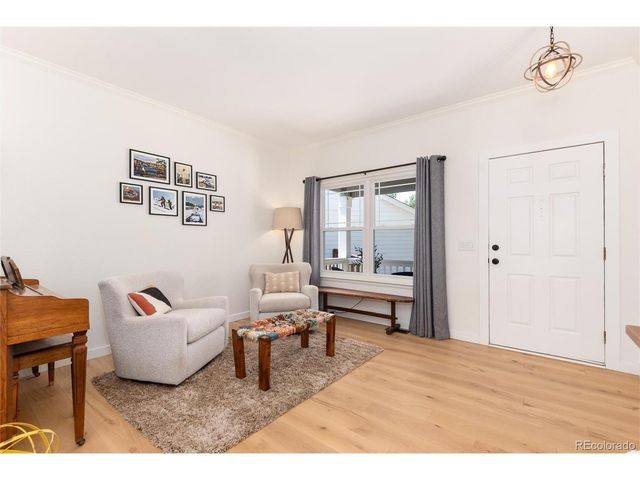 9672 Silverberry Cir, Littleton, CO 80129