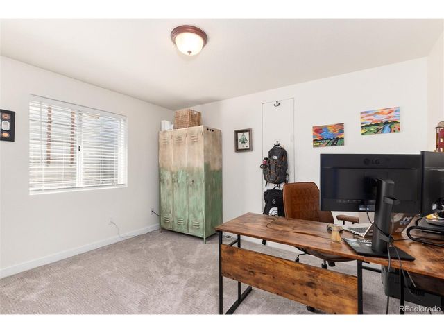 9672 Silverberry Cir, Littleton, CO 80129