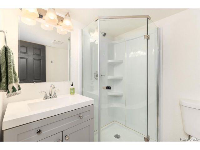 9672 Silverberry Cir, Littleton, CO 80129