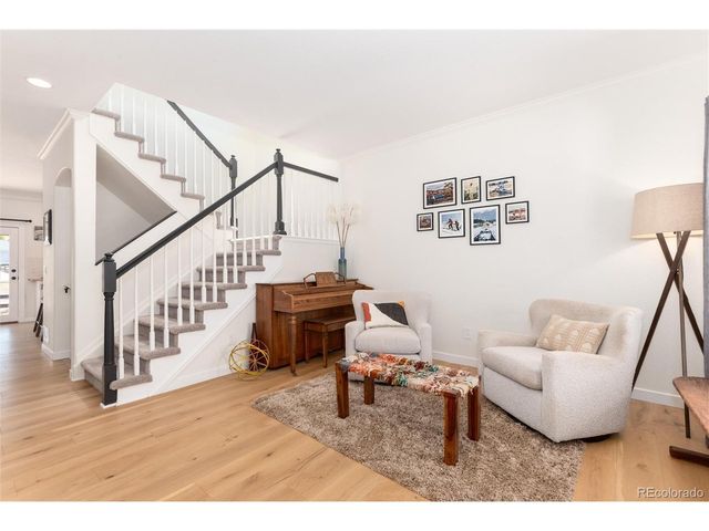 9672 Silverberry Cir, Littleton, CO 80129