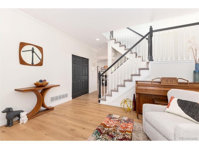 9672 Silverberry Cir, Littleton, CO 80129