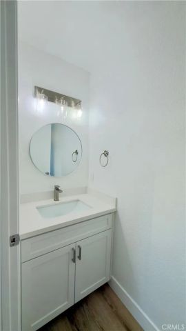 1026 N Croft 101, Los Angeles, CA 90069