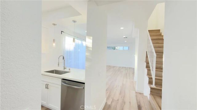 1026 N Croft 101, Los Angeles, CA 90069