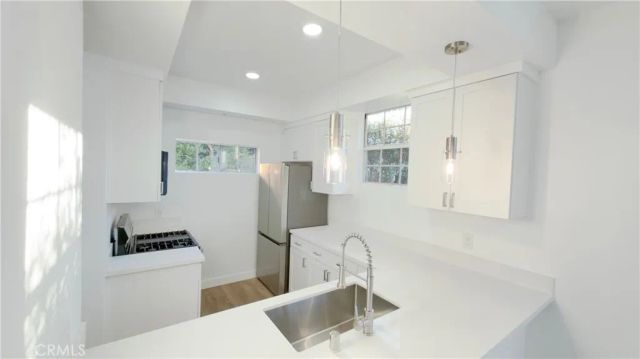 1026 N Croft 101, Los Angeles, CA 90069