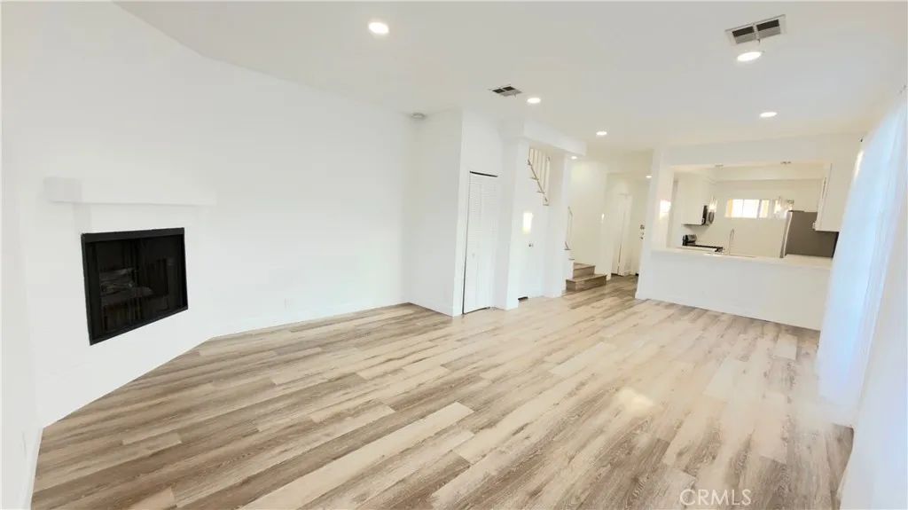 1026 N Croft 101, Los Angeles, CA 90069