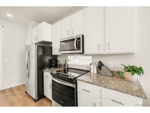 3512 Streamwood Dr, Johnstown, CO 80534