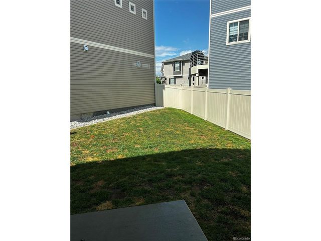 3512 Streamwood Dr, Johnstown, CO 80534